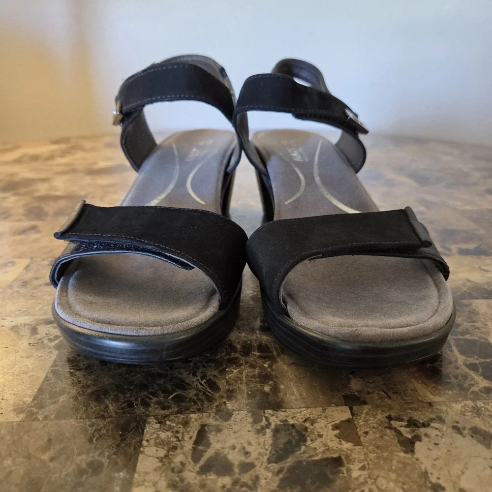 Naot Intact Sandals Wms 10 Black Block Heel Double Strap Boho basic chic EU 41